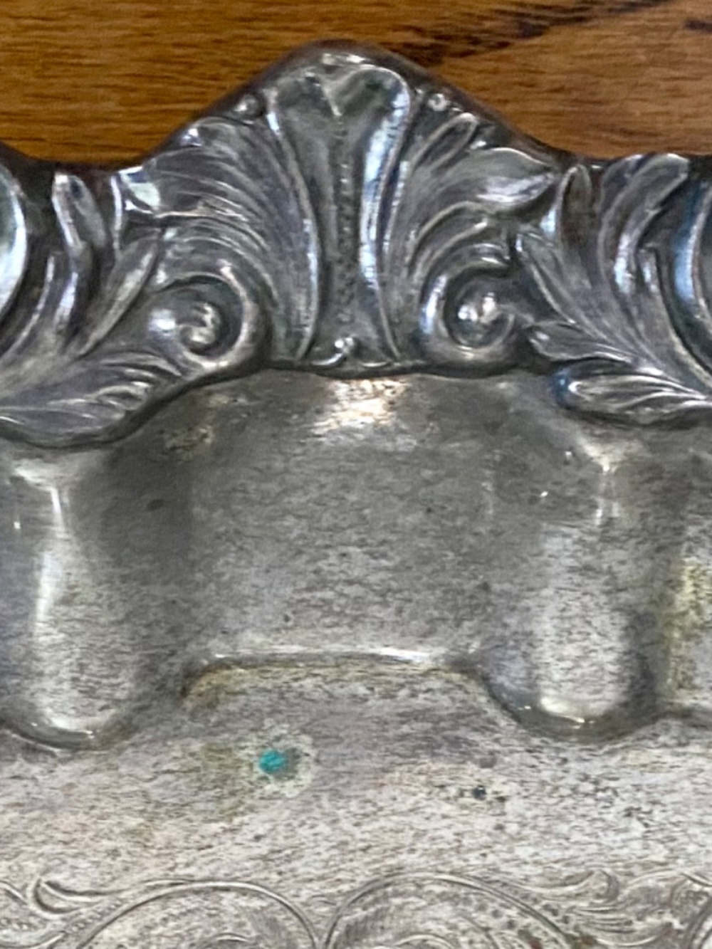 Vintage Silver Plate Tray. Ornate Platter, Legs and Handles. Very Good Condition - Picture 4 of 10